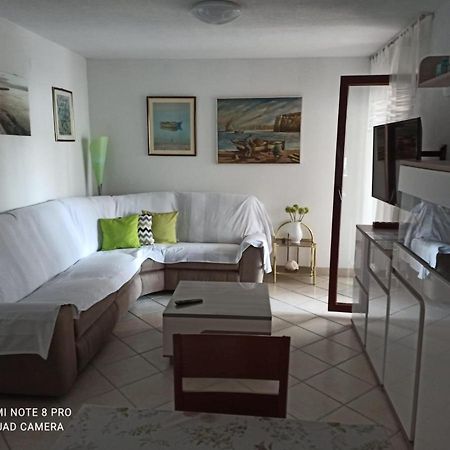 Apartman Robertino 1966 Makarska Eksteriør billede