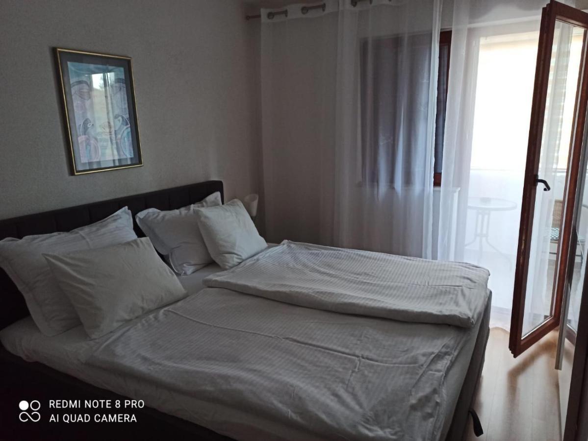 Apartman Robertino 1966 Makarska Eksteriør billede