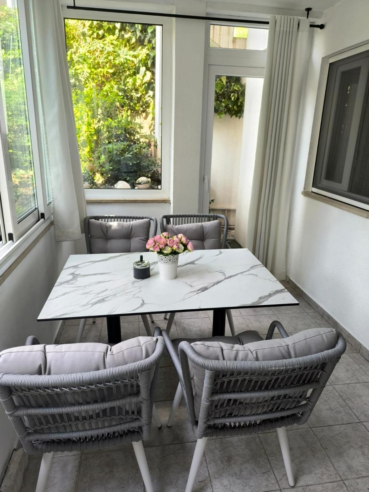 Apartman Robertino 1966 Makarska Eksteriør billede