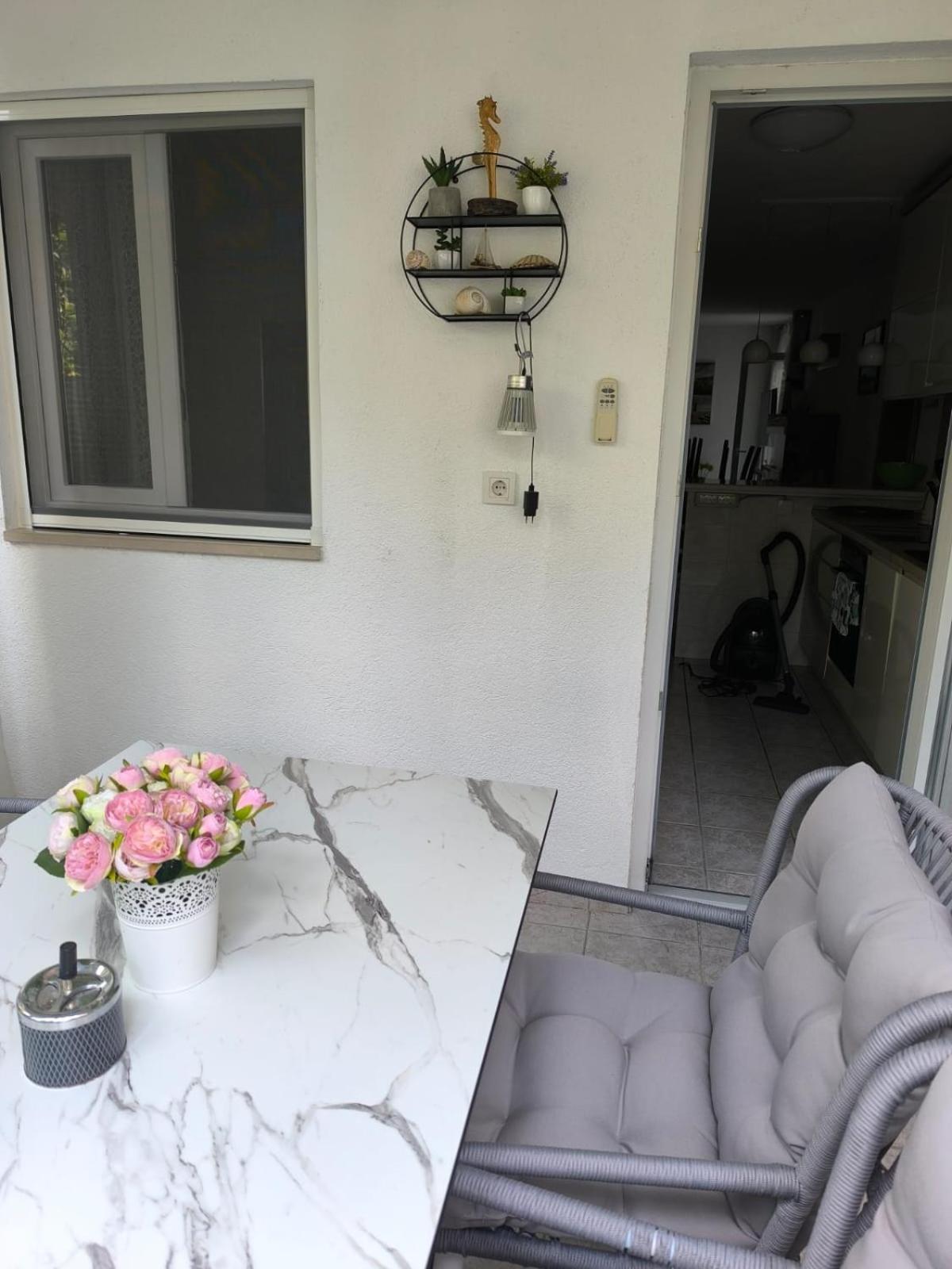 Apartman Robertino 1966 Makarska Eksteriør billede