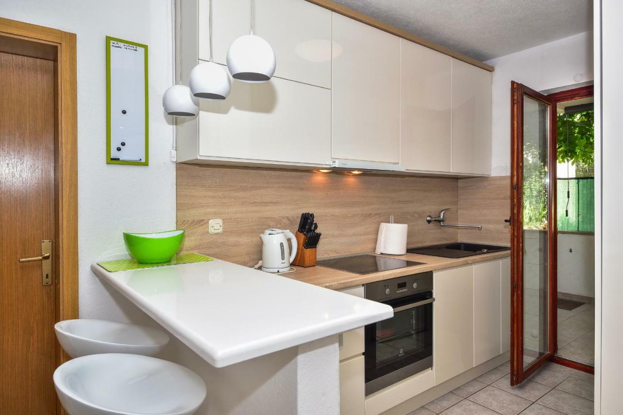 Apartman Robertino 1966 Makarska Eksteriør billede