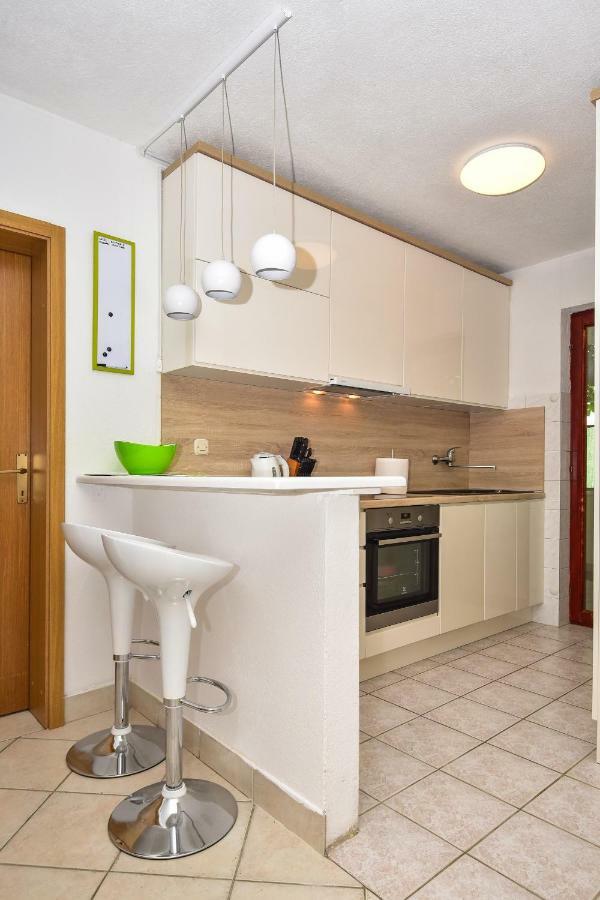 Apartman Robertino 1966 Makarska Eksteriør billede